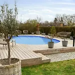 Prázdninový dům Bright Summer House With Pool In Tisvildeleje