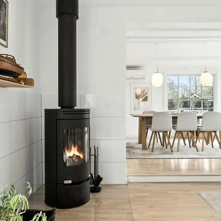 Bright Summer House With Pool In Tisvilde