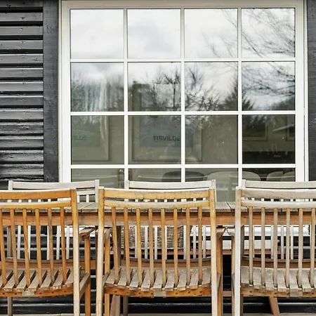 Bright Summer House With Pool In